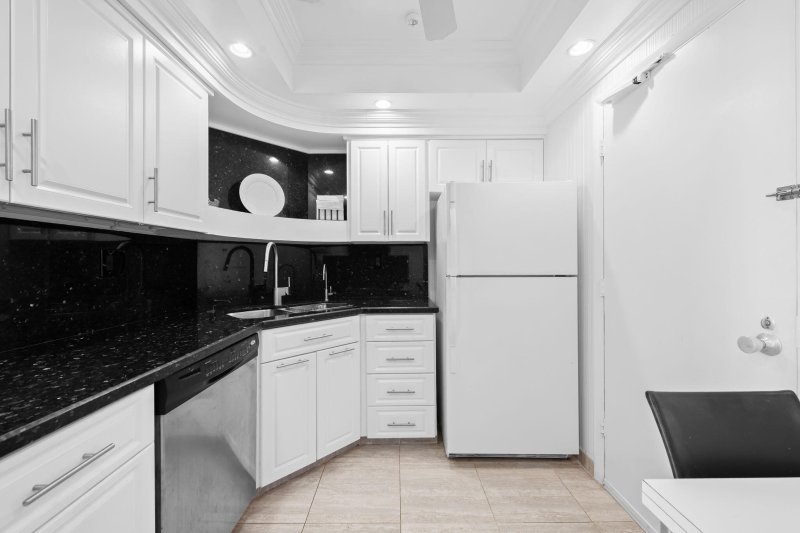 Condo for sale at Coral Ridge Towers South 1414