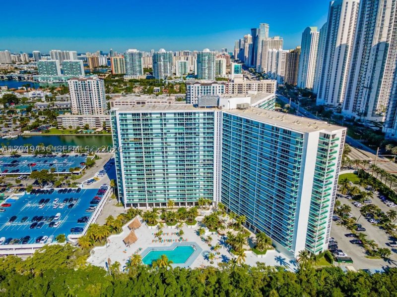 Apartment for rent at Arlen House 1622