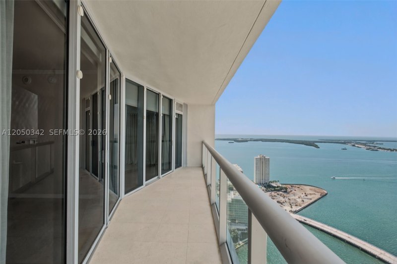 Condo for sale at Icon Brickell Tower II 5309