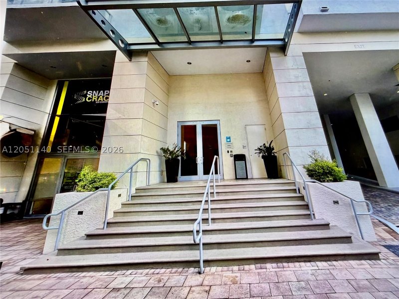 Apartment for rent at Avenue on Brickell 1050 Tower 2018