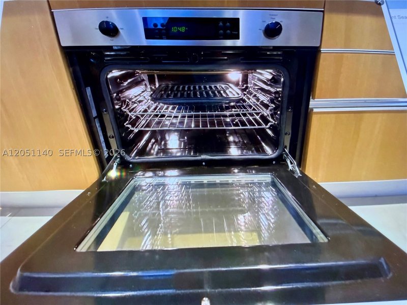 Apartment for rent at Avenue on Brickell 1050 Tower 2018