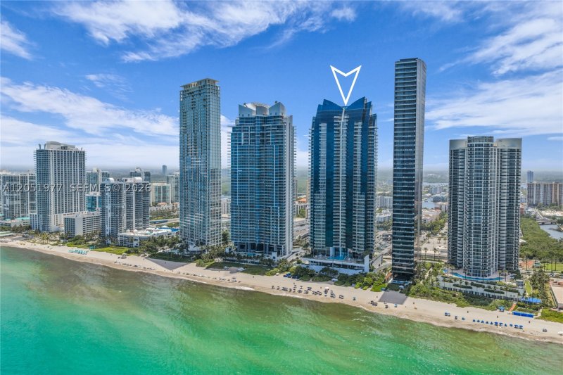 Condo for sale at Jade Ocean 4205