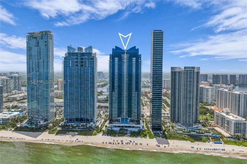 Condo for sale at Jade Ocean 4205