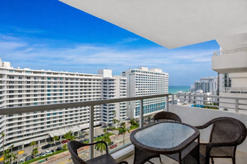 5600 Collins Apt #16B