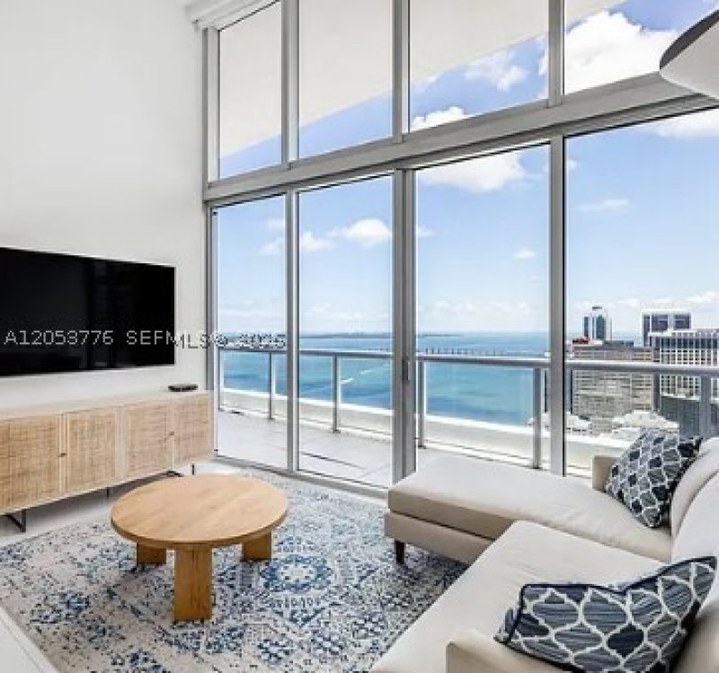 Condo for sale at Icon Brickell Tower II 4105