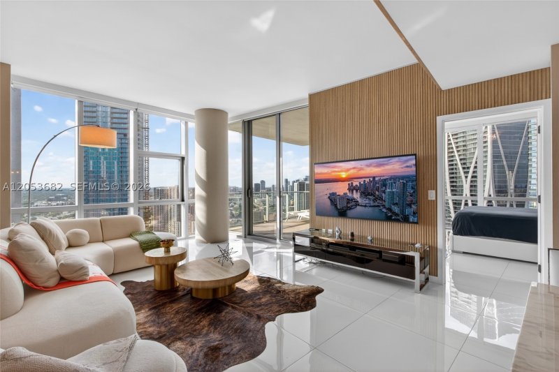 Paramount Miami WorldCenter Apt #3201