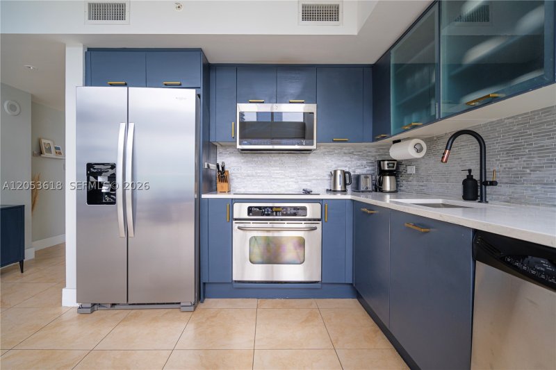Apartment for rent at Brickell on the River South 2102