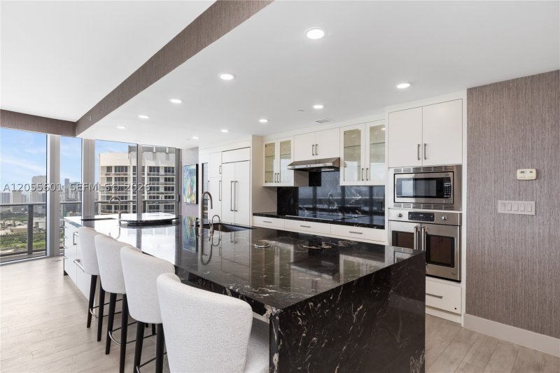 Condo for sale at Aria on The Bay 5012