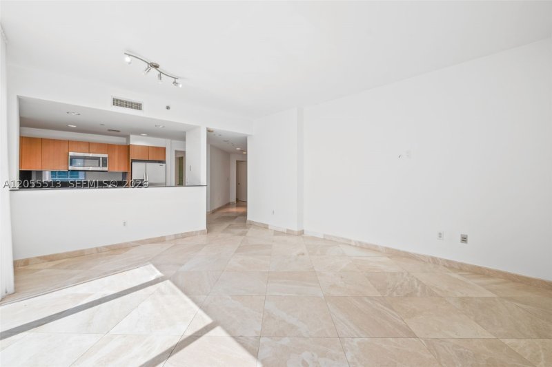 Apartment for rent at Avenue on Brickell 1050 Tower 3314