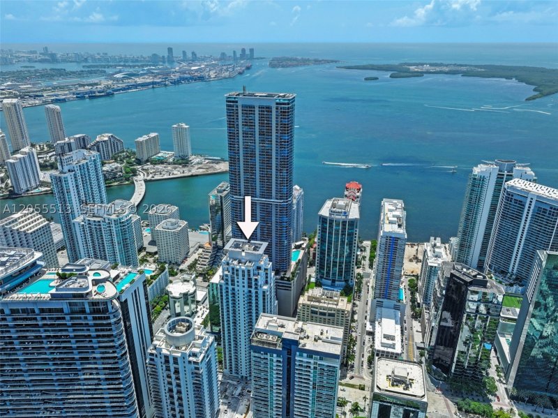 Apartment for rent at Avenue on Brickell 1050 Tower 3314