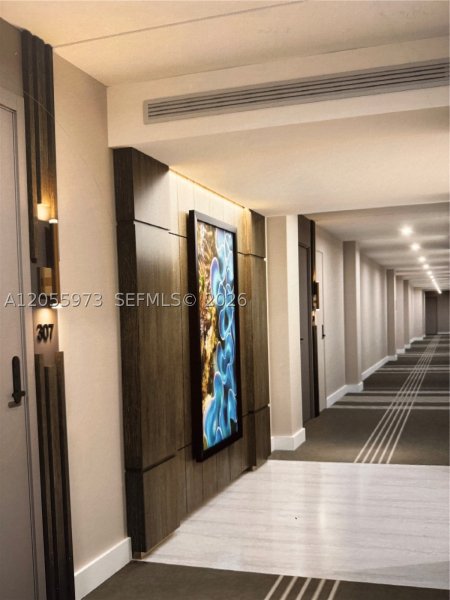 Condo for sale at Southpoint Towers 2102N