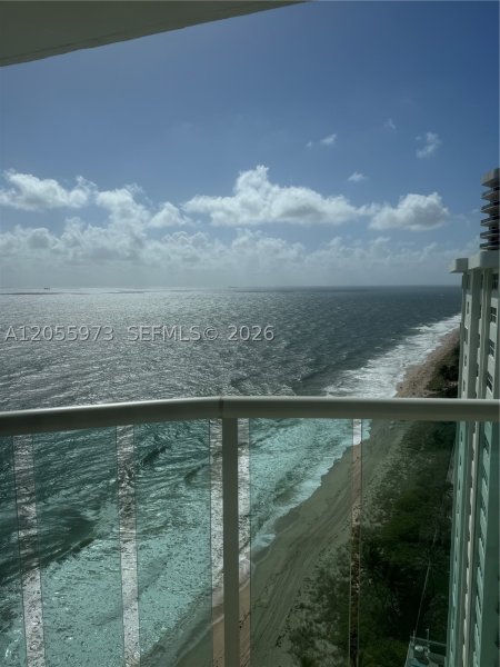 Condo for sale at Southpoint Towers 2102N