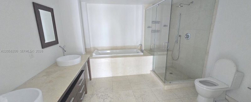 Apartment for rent at Icon Brickell Tower II 4205