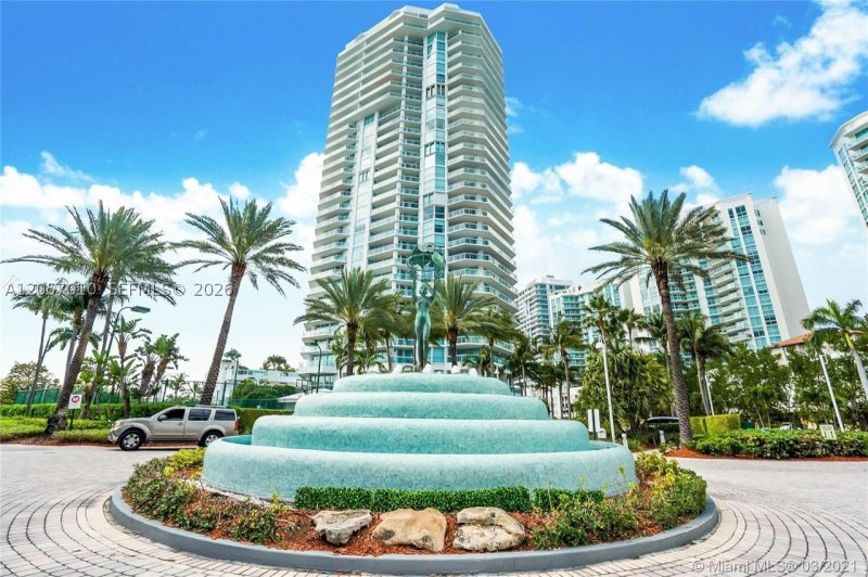 Apartment for rent at Oceania 4 1942