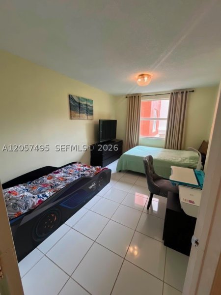 Alquiler de apartamento en Porto Bellagio 4301