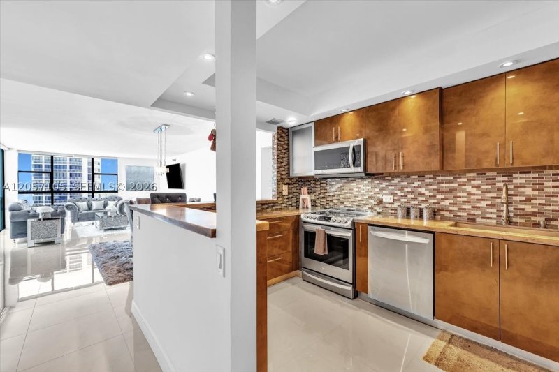 Condo for sale at Waterview 2048