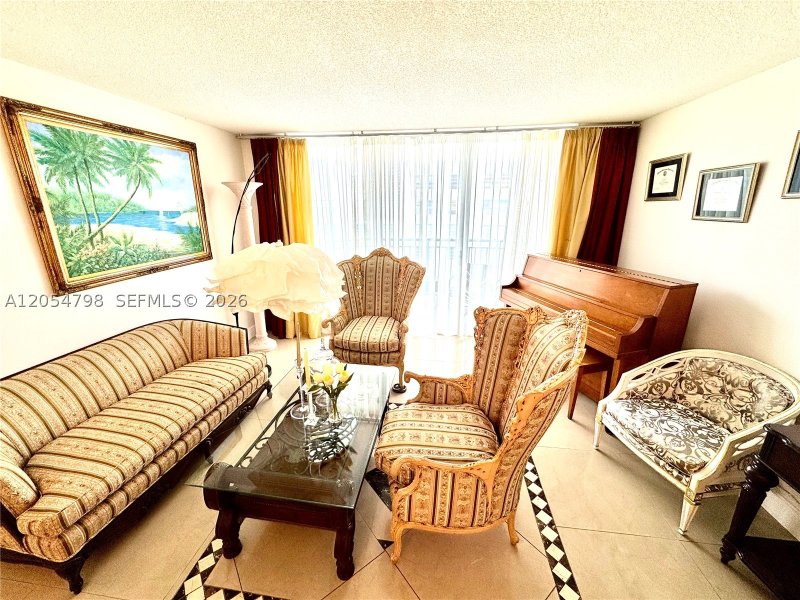 Comprar apartamento en Del Prado South Tower 1002