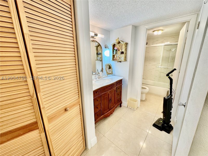 Comprar apartamento en Del Prado South Tower 1002