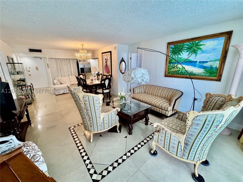 Comprar apartamento en Del Prado South Tower 1002