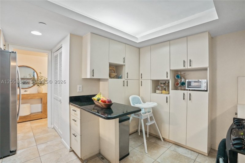 Alquiler de apartamento en The Tower at Port Royale 210