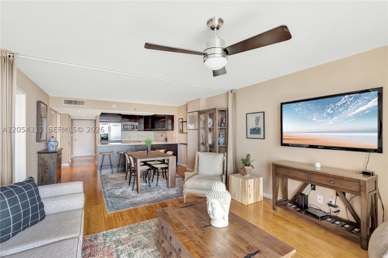 Oceanfront Plaza Apt #1609
