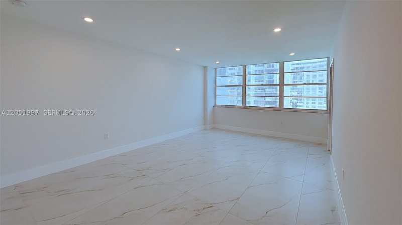 Alquiler de apartamento en Del Prado South Tower 1204