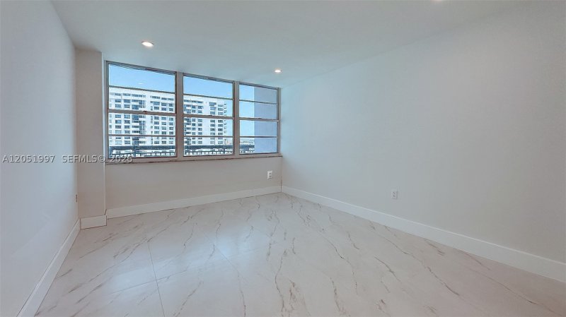 Alquiler de apartamento en Del Prado South Tower 1204