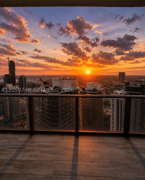 Condo for sale at SLS Lux Brickell 5509