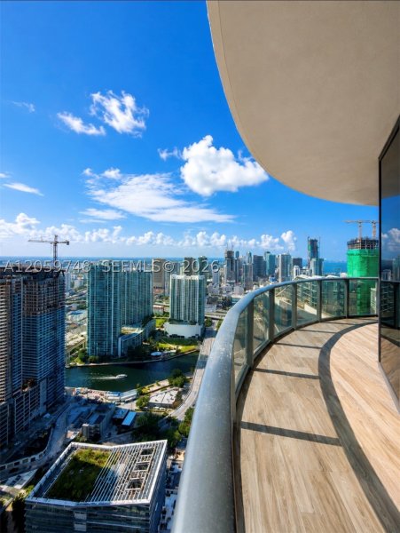 Condo for sale at SLS Lux Brickell 5509