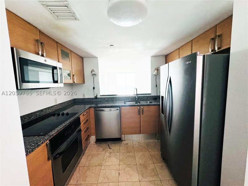 Aluguel de apartamento no Skyline On Brickell 801