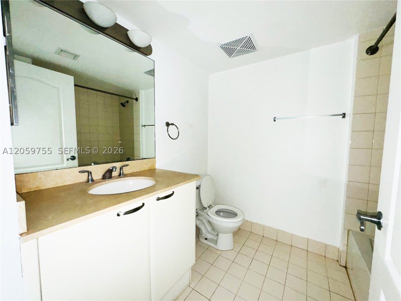 Aluguel de apartamento no Skyline On Brickell 801