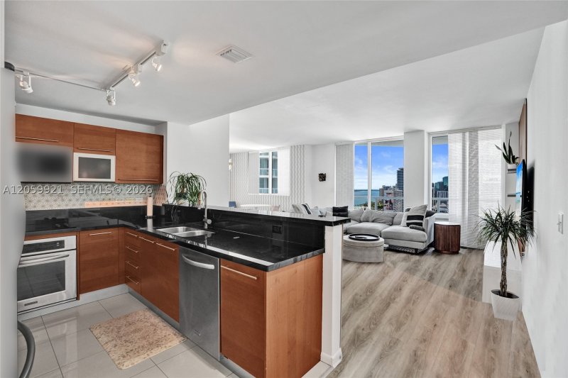 Apartment for rent at Vizcayne Everglades On The Bay 3409