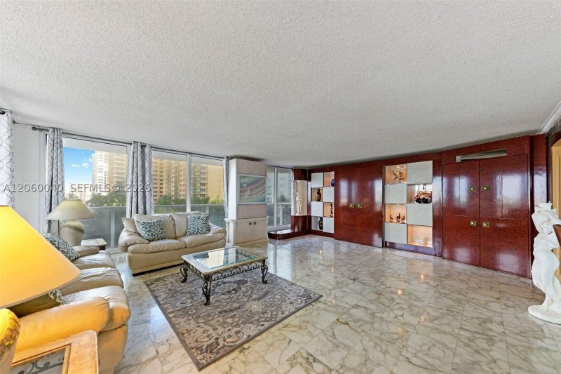 Condo for sale at Aquarius Towers 501N