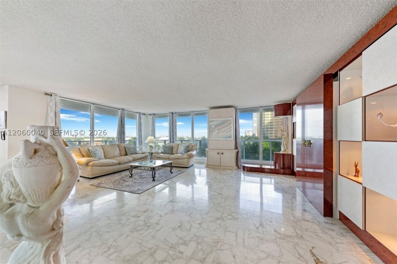 Condo for sale at Aquarius Towers 501N