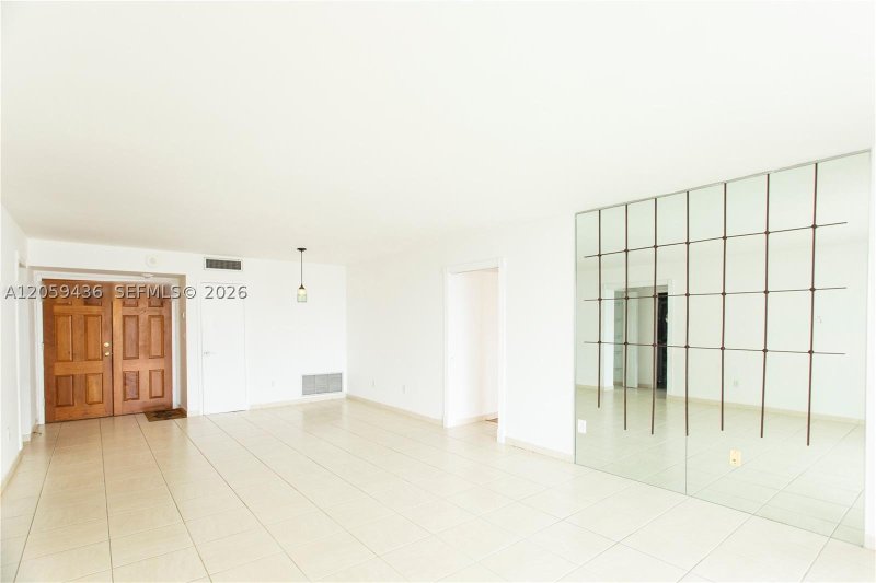 Alquiler de apartamento en Bayshore Place 1604B