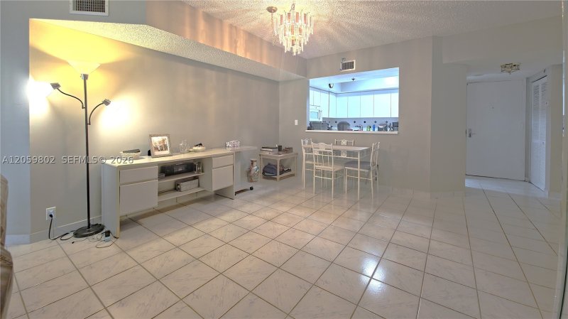 Comprar apartamento en The Waves Condo 501