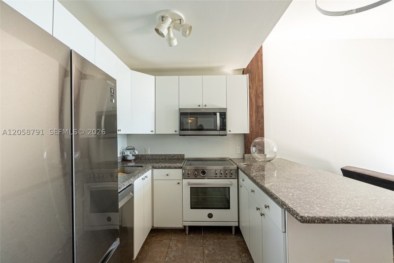 Apartment for rent at Palm Bay Condo 8F