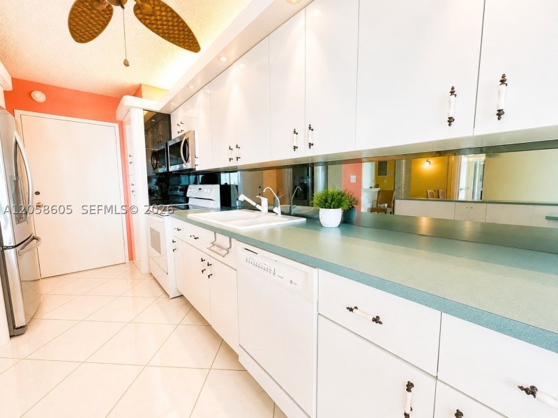 Apartment for rent at Burleigh House 701