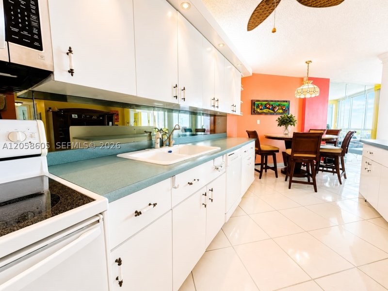 Apartment for rent at Burleigh House 701