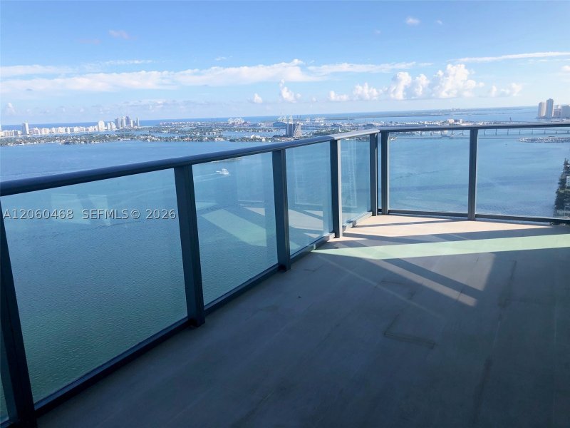 Aluguel de apartamento no One Paraiso 4101