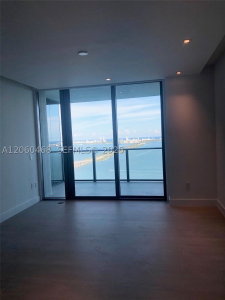 Aluguel de apartamento no One Paraiso 4101