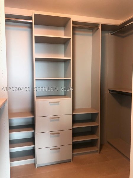 Aluguel de apartamento no One Paraiso 4101