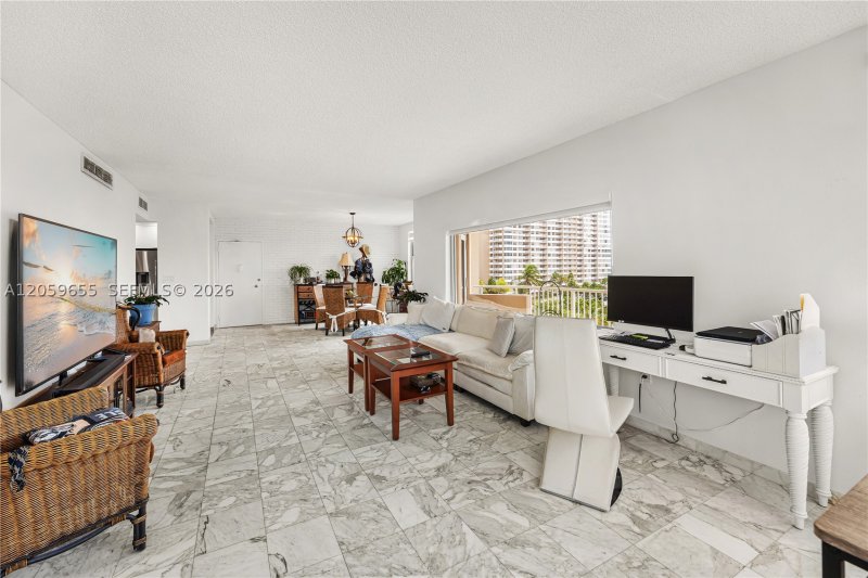 Condo for sale at The Hemispheres 5F