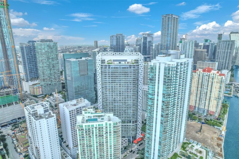 Condo for sale at Brickell House Condo 2005