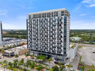 5300 Paseo Apt #502