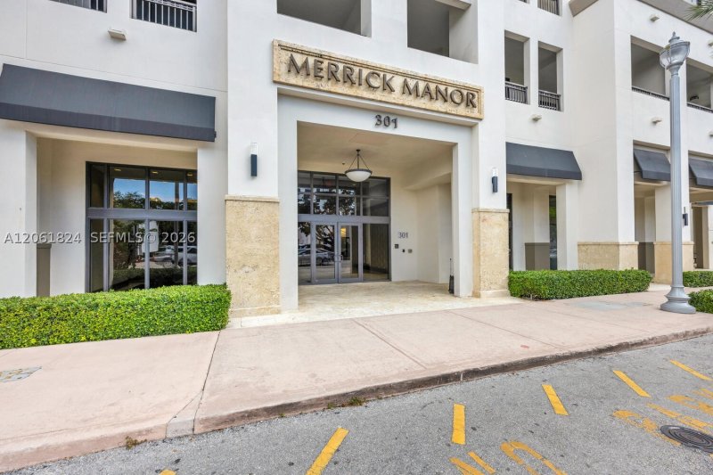 Alquiler de apartamento en Merrick Manor 827