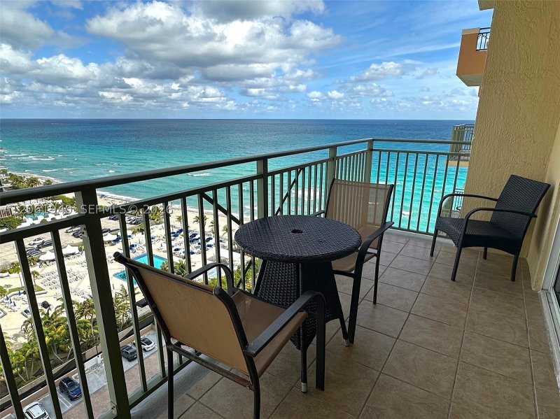 Apartment for rent at 2080 Ocean Drive 1606