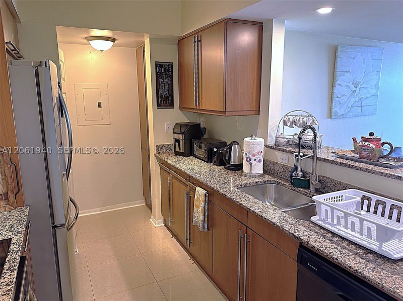 Apartment for rent at 2080 Ocean Drive 1606