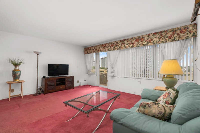 Condo for sale at Coral Ridge Towers North 618