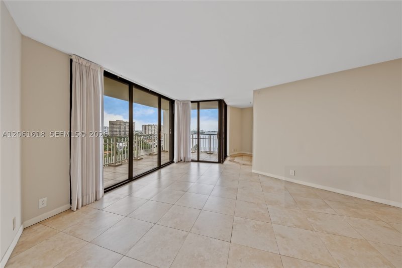 Alquiler de apartamento en Towers of Quayside 4 1405